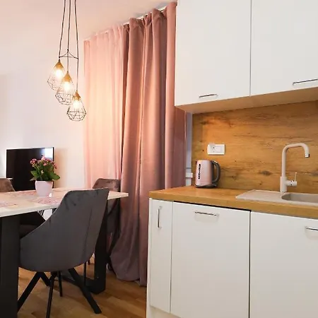 Apartment Cherry