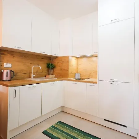 Cherry Apartment *